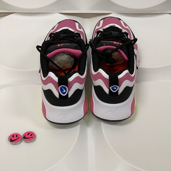 NEW NIKE AIR MAX 200  Brand new. Never worn. Size 7 - Picture 4 of 9